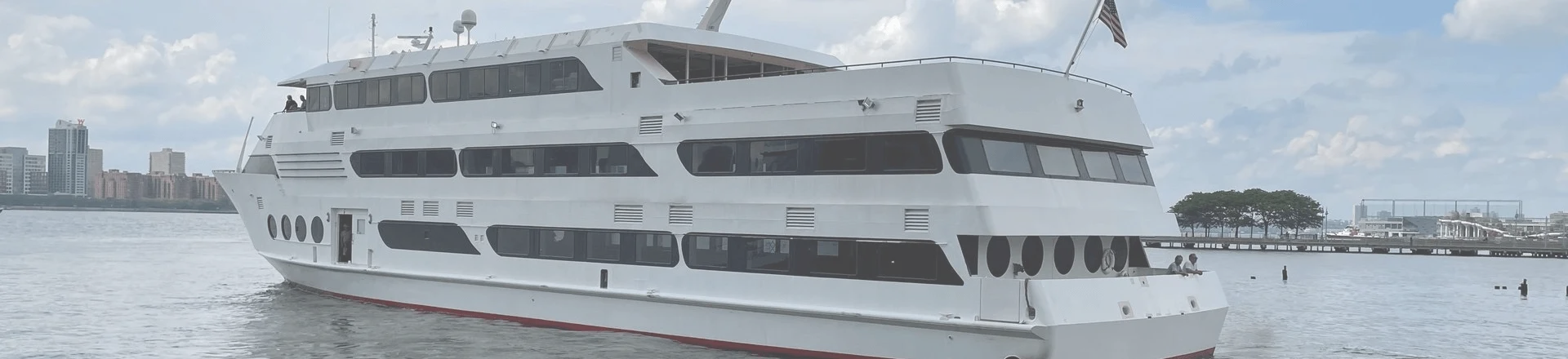 Horizon’s Edge Cornucopia Yacht – Pier 14