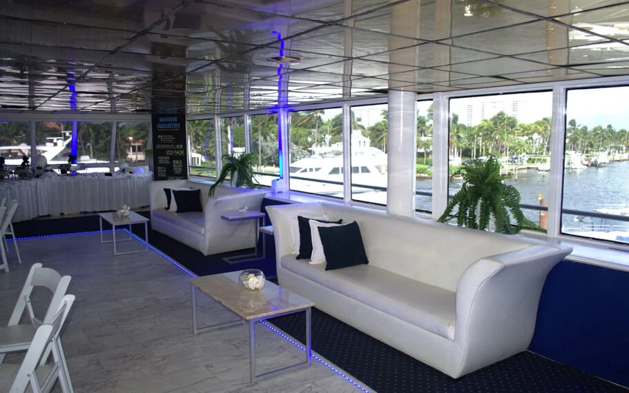 South Beach Lady – Bayfront Park