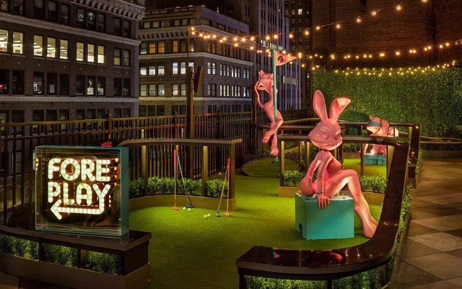 Magic Hour Rooftop Bar & Lounge NYC