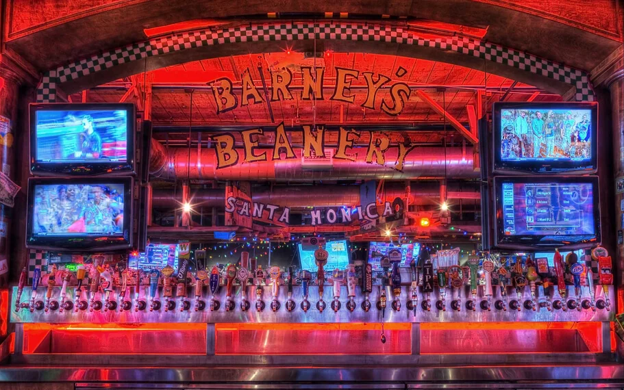 Barney’s Beanery Santa Monica