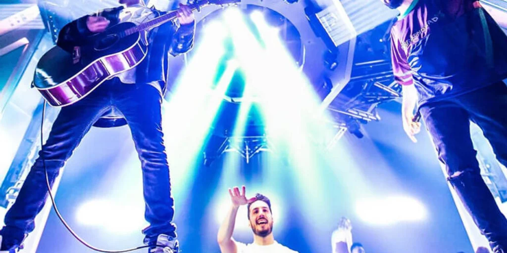 Cash Cash