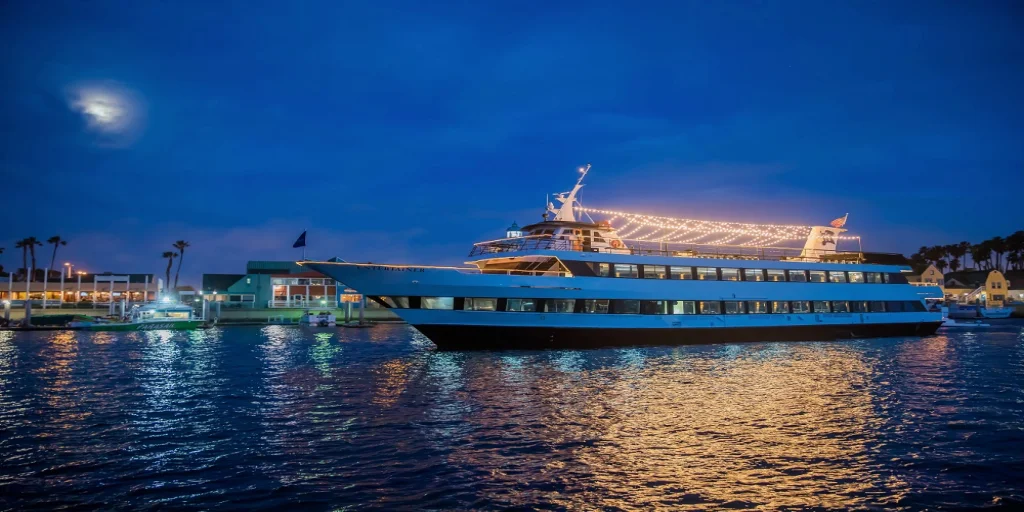 Entertainer Yacht