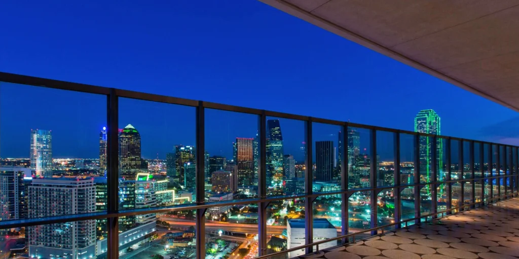 W Dallas Rooftop – Altitude