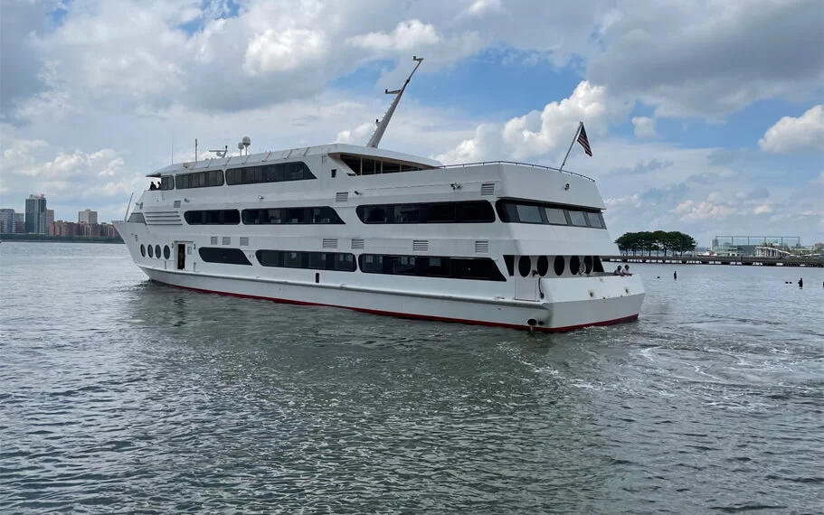 Horizon’s Edge Cornucopia Yacht – Pier 14