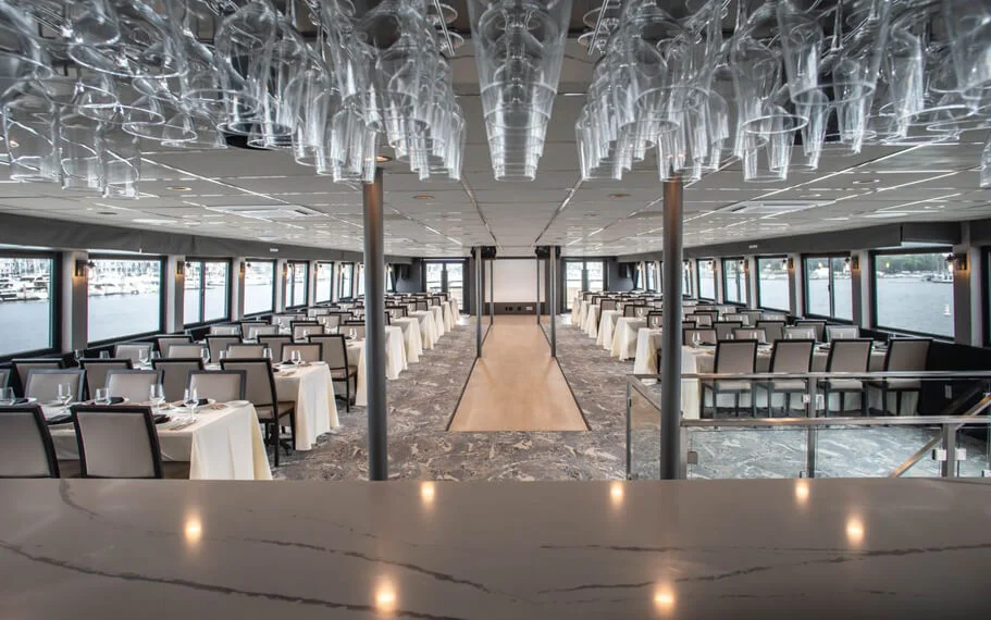 Entertainer Yacht