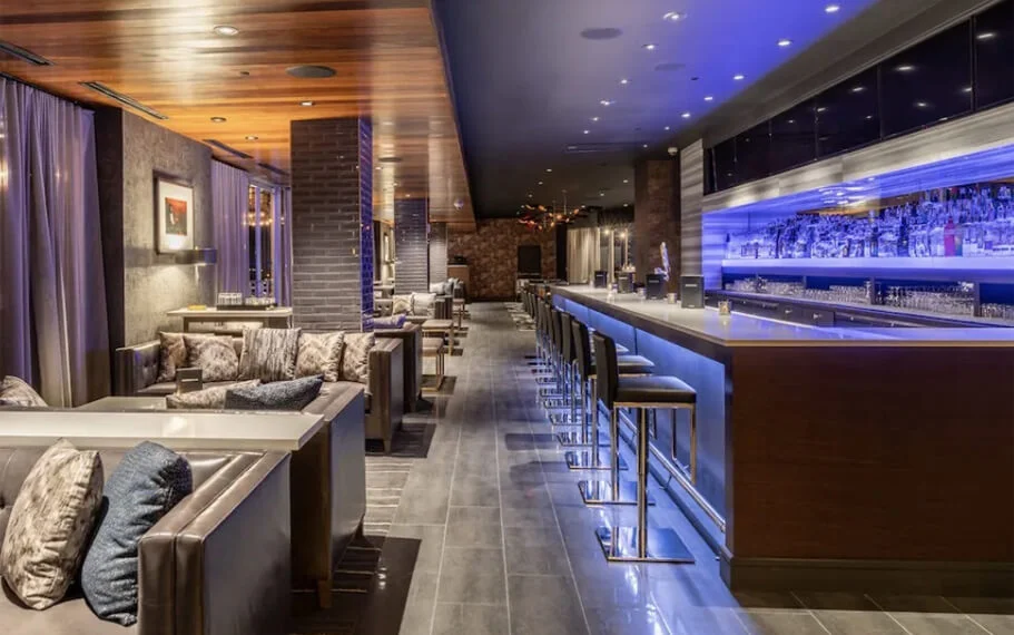 Rosé & Rye | Hotel Colee