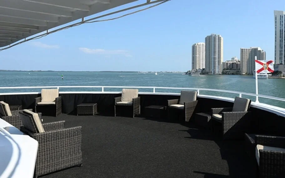 South Beach Lady – Downtown Hyatt
