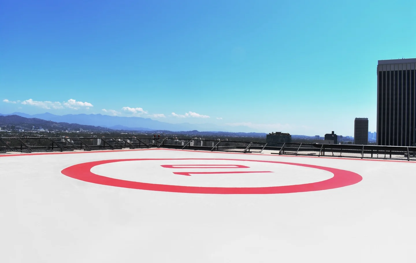Pluto Los Angeles Penthouse • Helipad