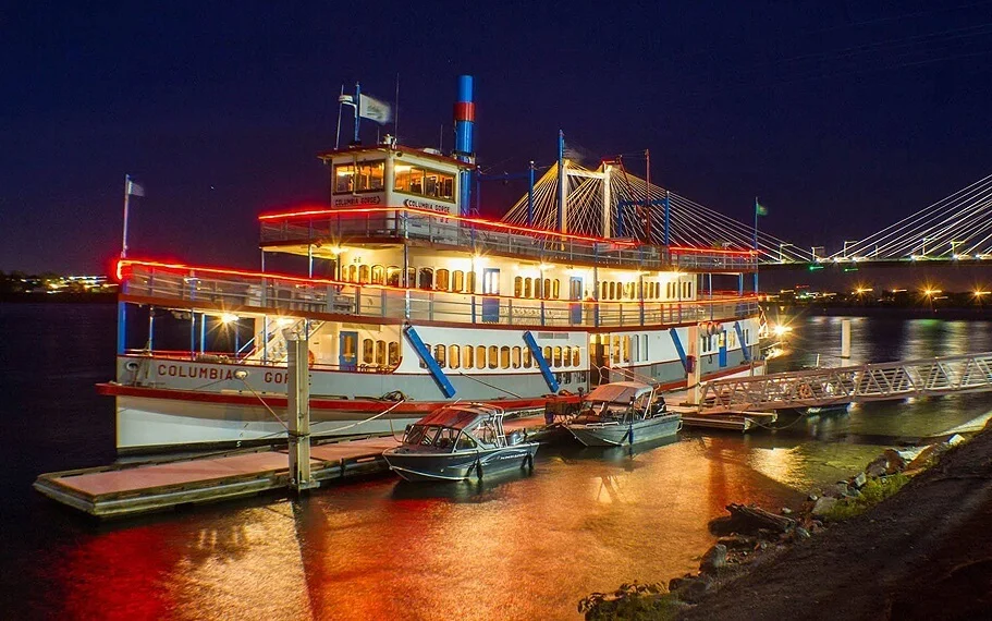 Columbia Gorge Sternwheeler