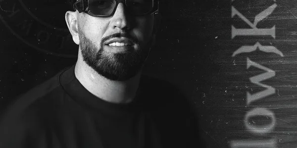 Rafa Barrios - Lowkey in the Library