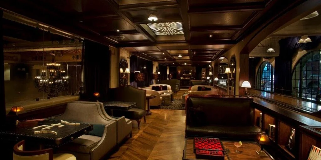 Spare Room | Hollywood Roosevelt