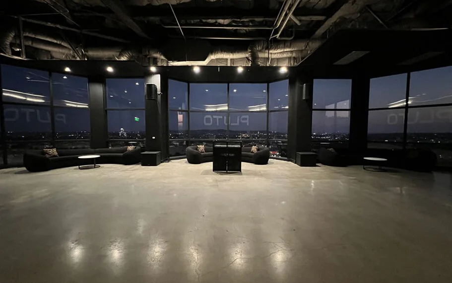 Pluto Los Angeles Penthouse • Helipad