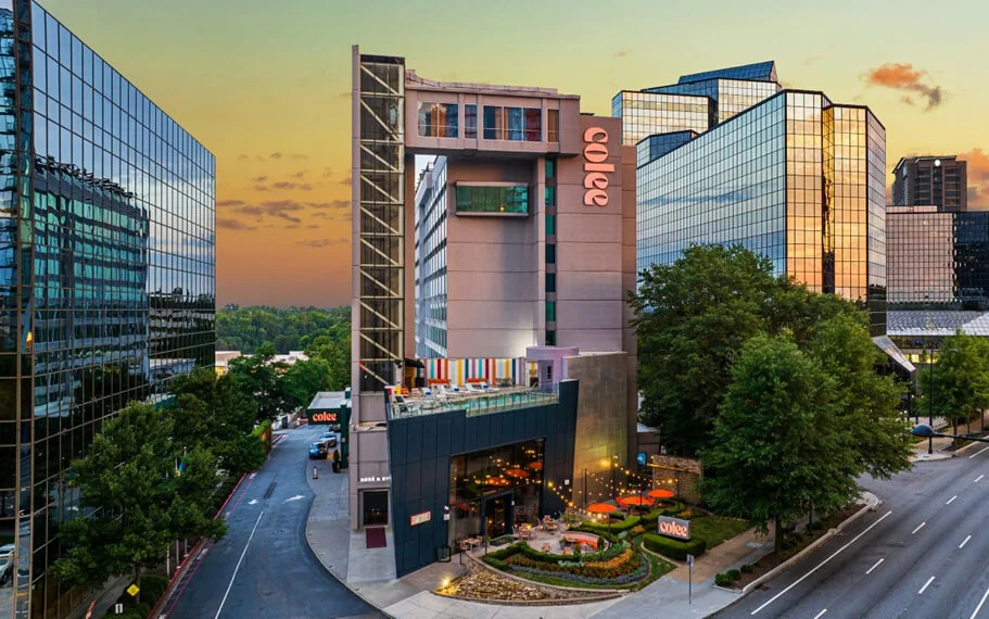 Rosé & Rye | Hotel Colee
