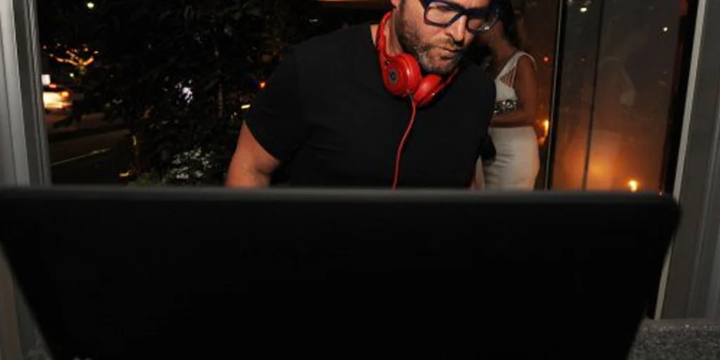 DJ Danny Stern